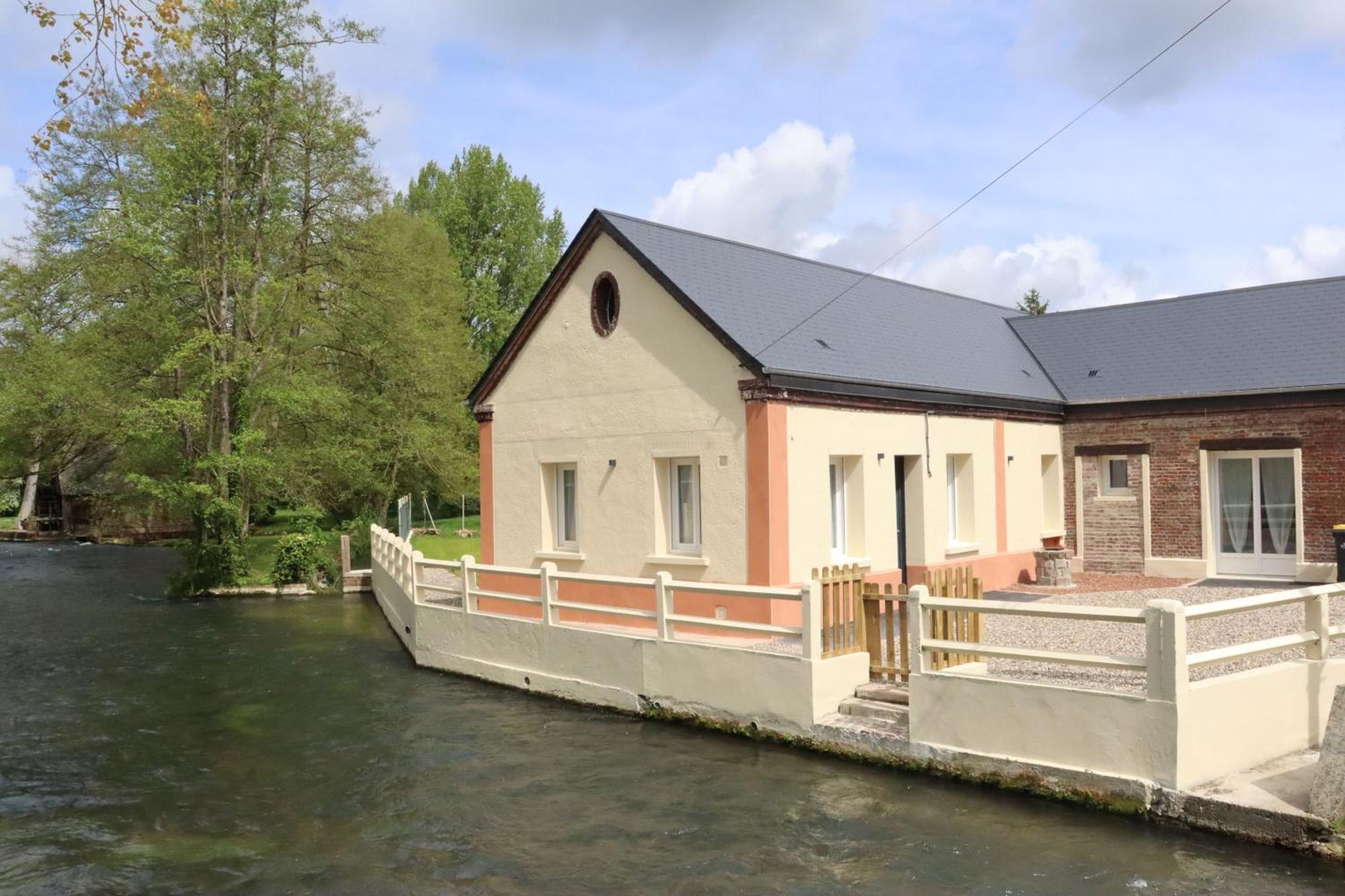 Au Clair Matin Sur L'Yeres Vila Sept-Meules Exterior foto
