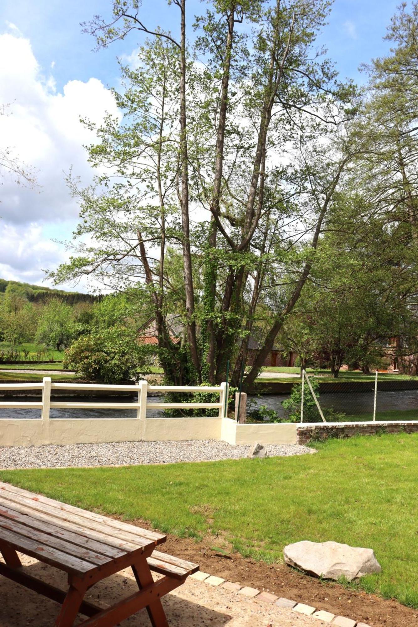 Au Clair Matin Sur L'Yeres Vila Sept-Meules Exterior foto